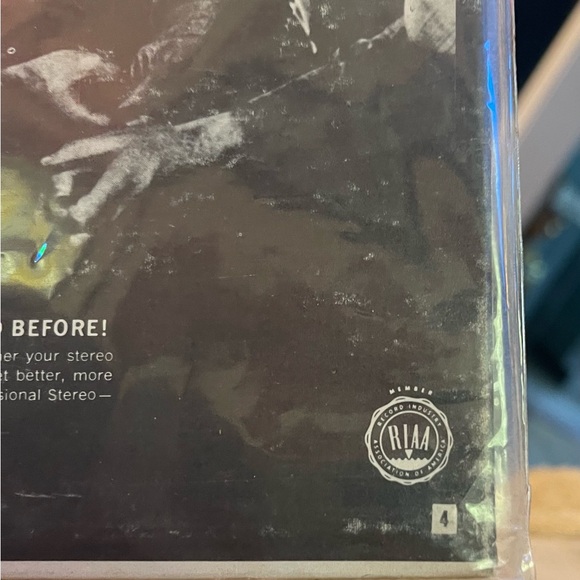 The Beatles "Revolver"  CAPITOL ST 2576 LP RECORD
Jacksonville RIAA #4 - Picture 2 of 14